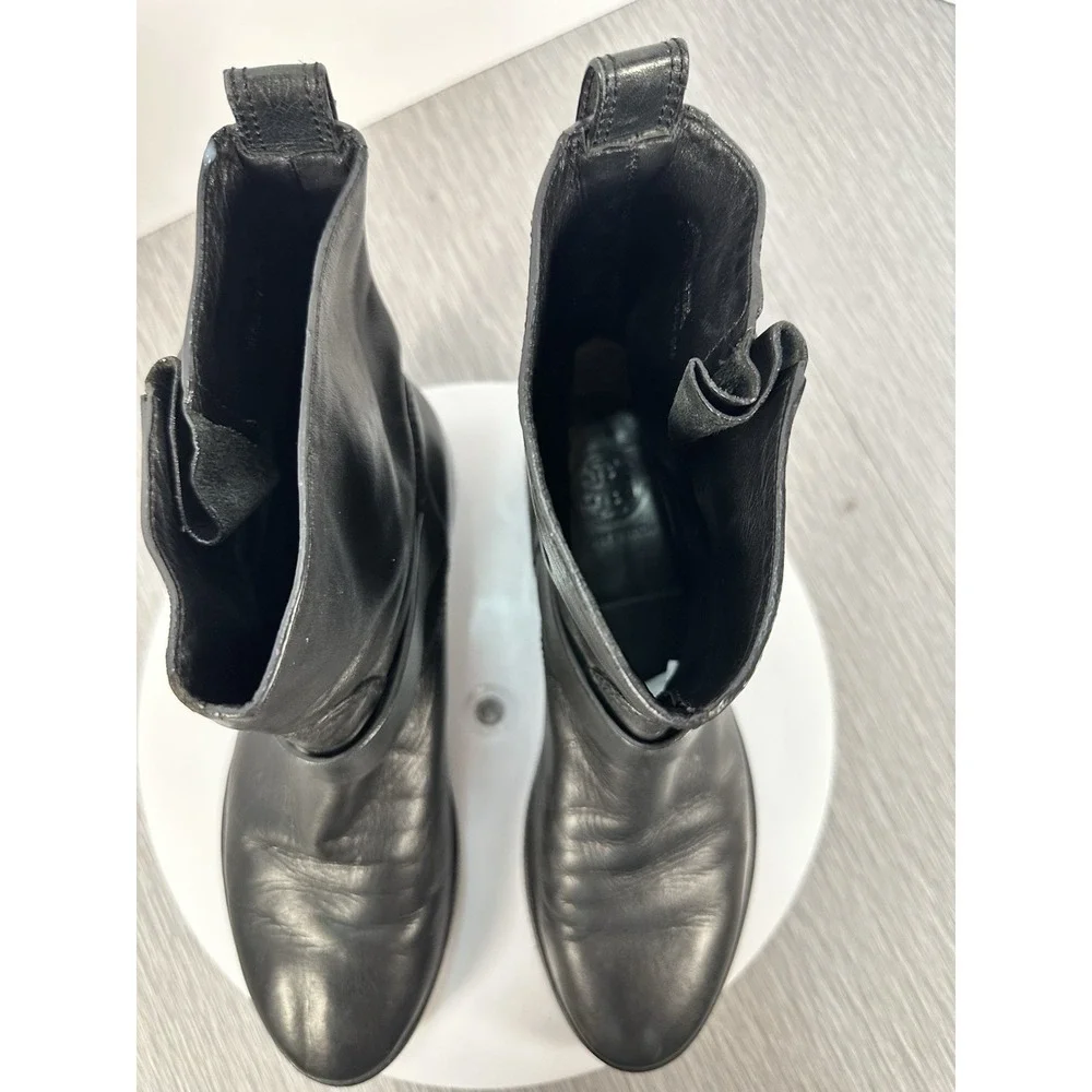 Tory Burch Bennie BLACK Leather Buckled Biker Ankle Boots size 9 Vibram‎ Soles
